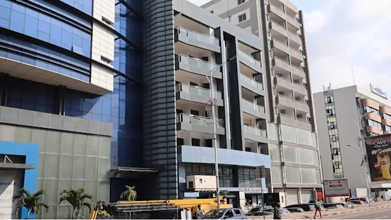 José Mpanda Kabangu visite le nouveau siège de l’Union africaine des télécommunications UAT à Kinshasa