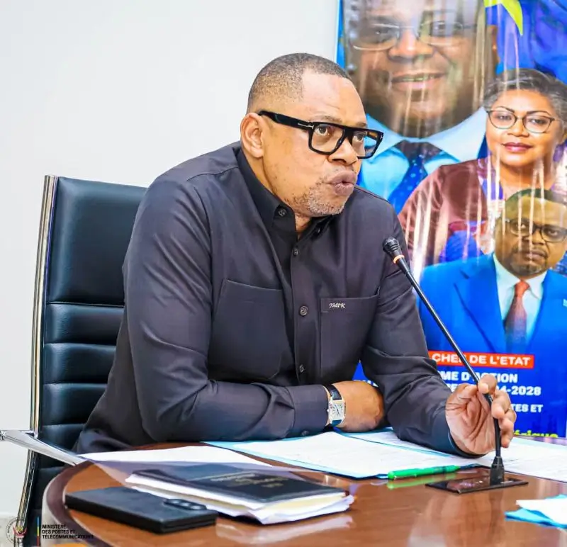 José Mpanda Kabangu échange avec les directeurs des DANTIC-AP sur la modernisation des archives et des NTIC de l’Administration publique